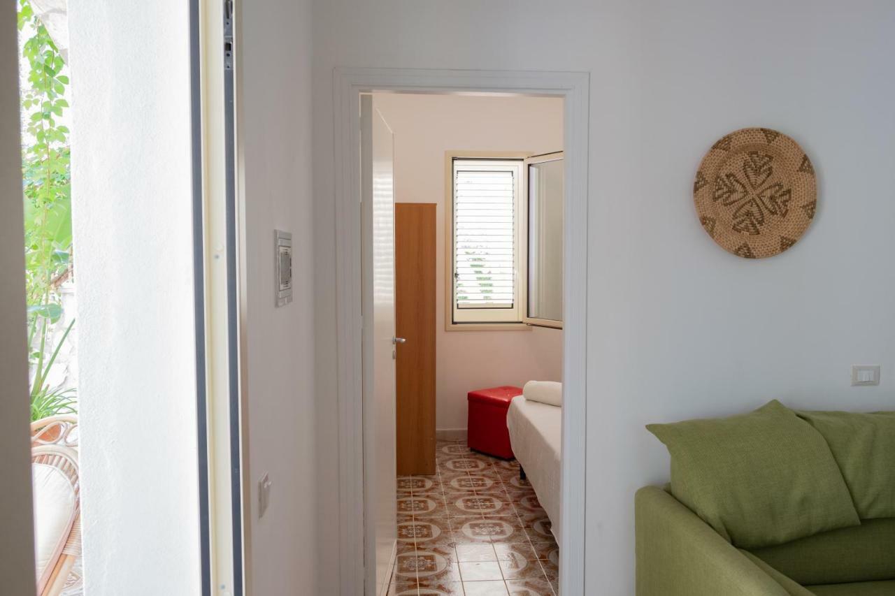 Isabel House Villa Изола деле Фемине Екстериор снимка